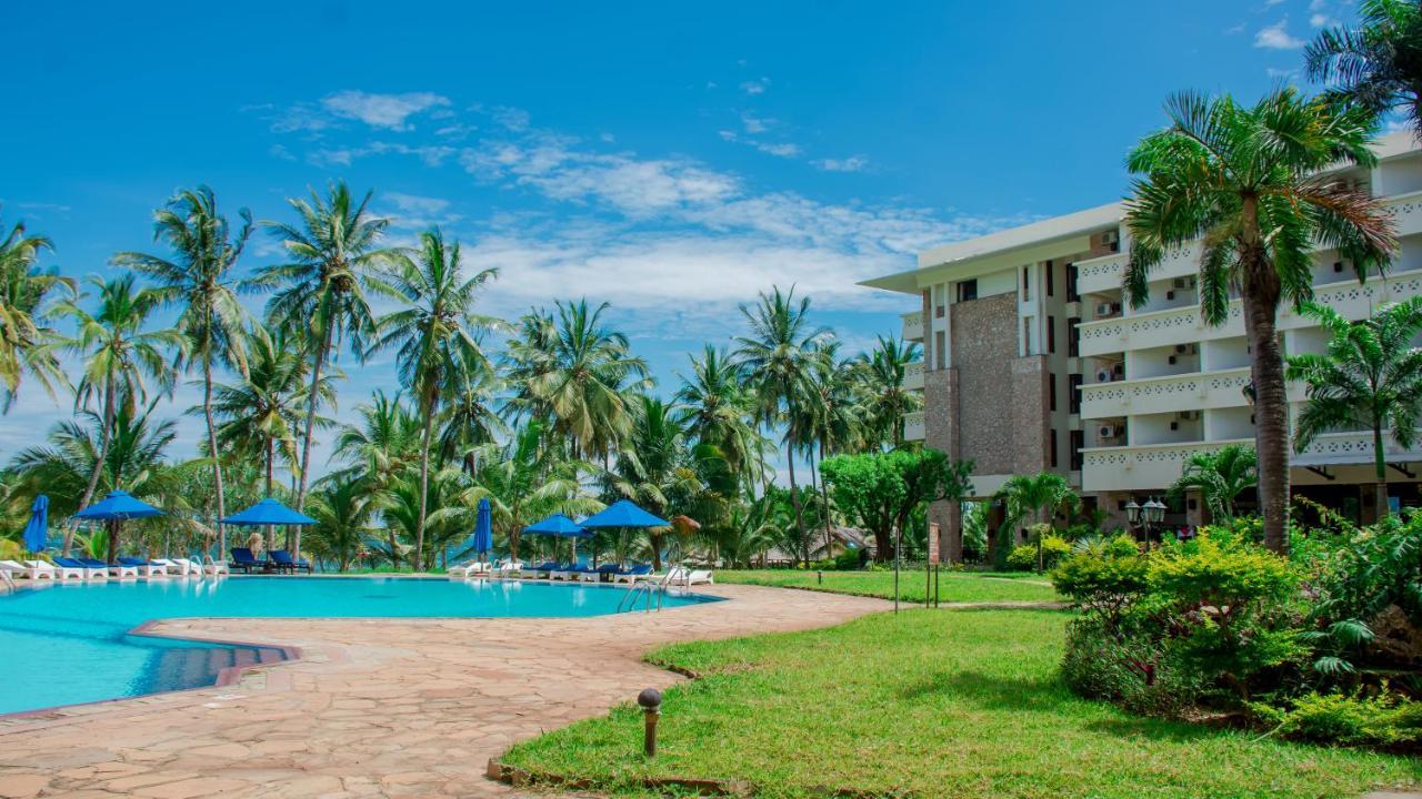 Mombasa Continental Resort Shanzu Exteriör bild