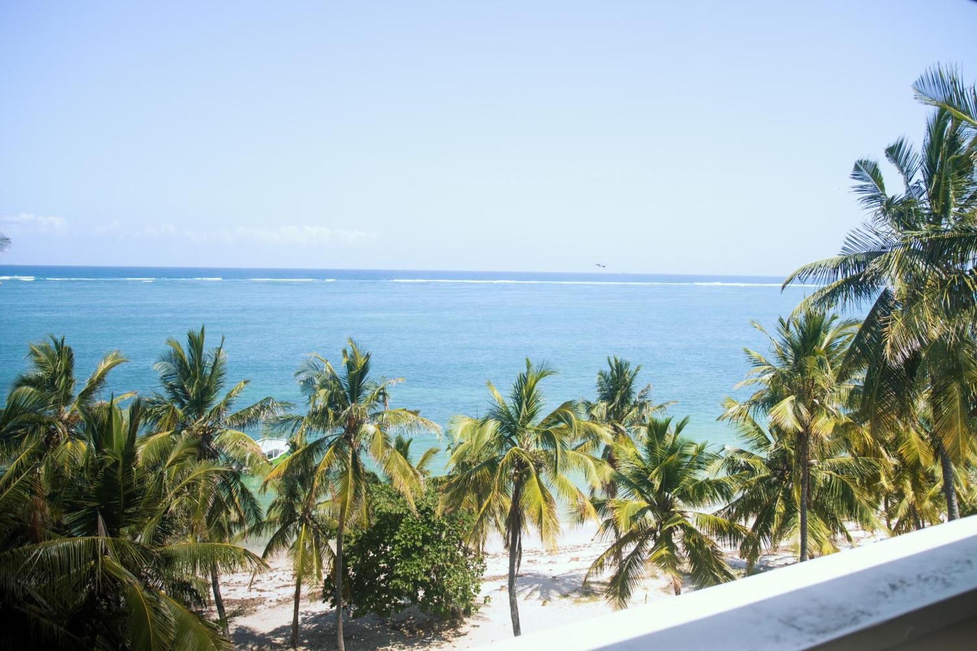 Mombasa Continental Resort Shanzu Exteriör bild