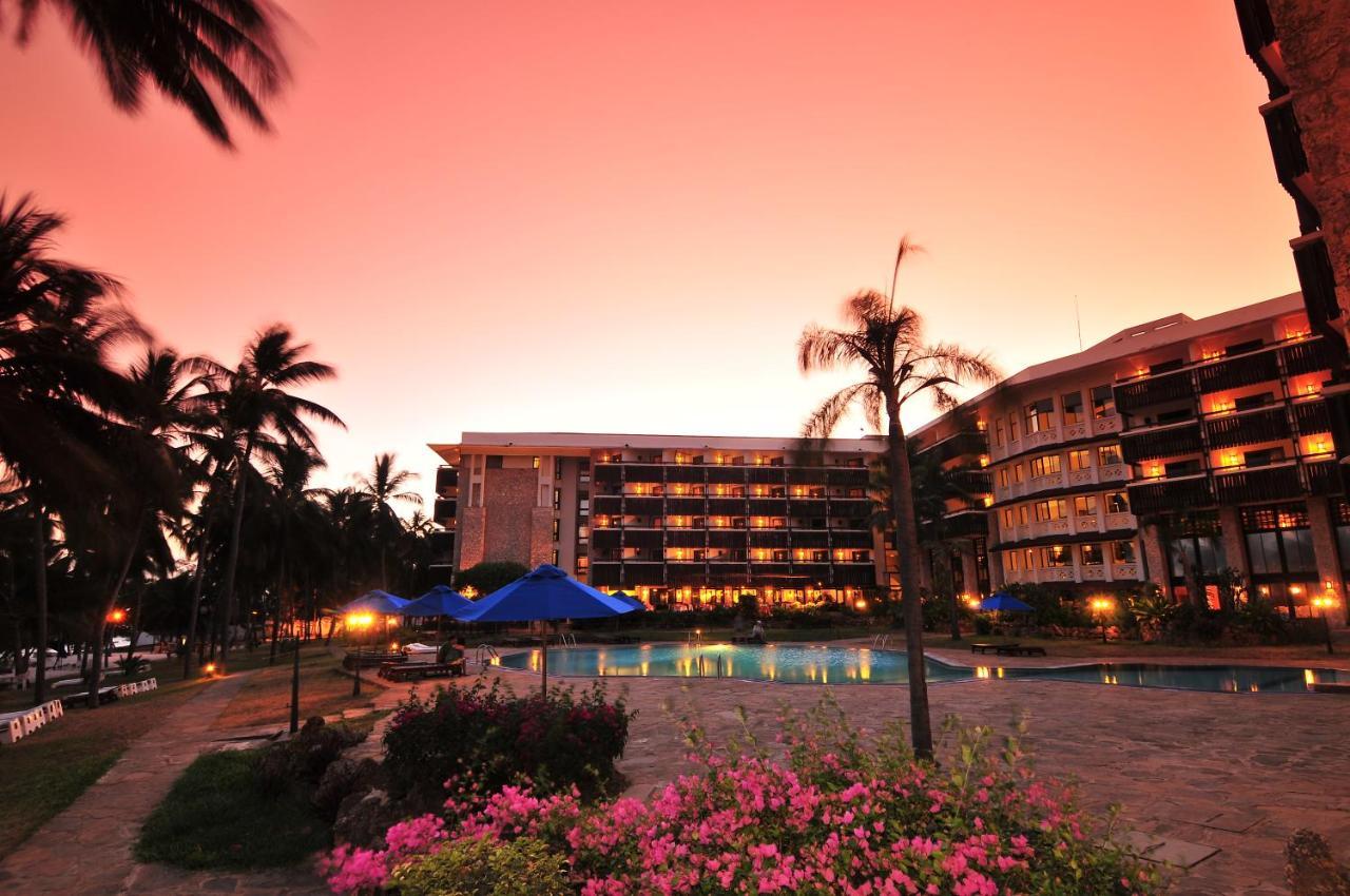 Mombasa Continental Resort Shanzu Exteriör bild
