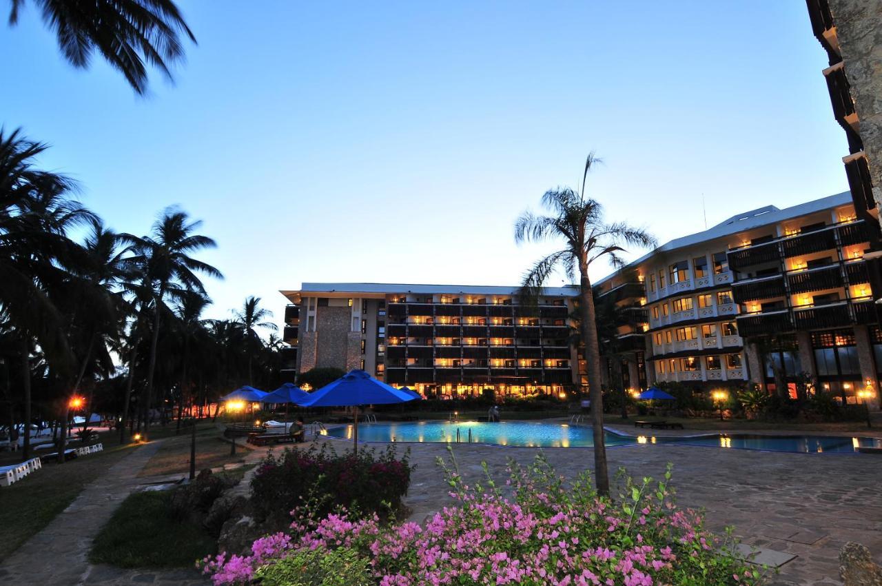 Mombasa Continental Resort Shanzu Exteriör bild