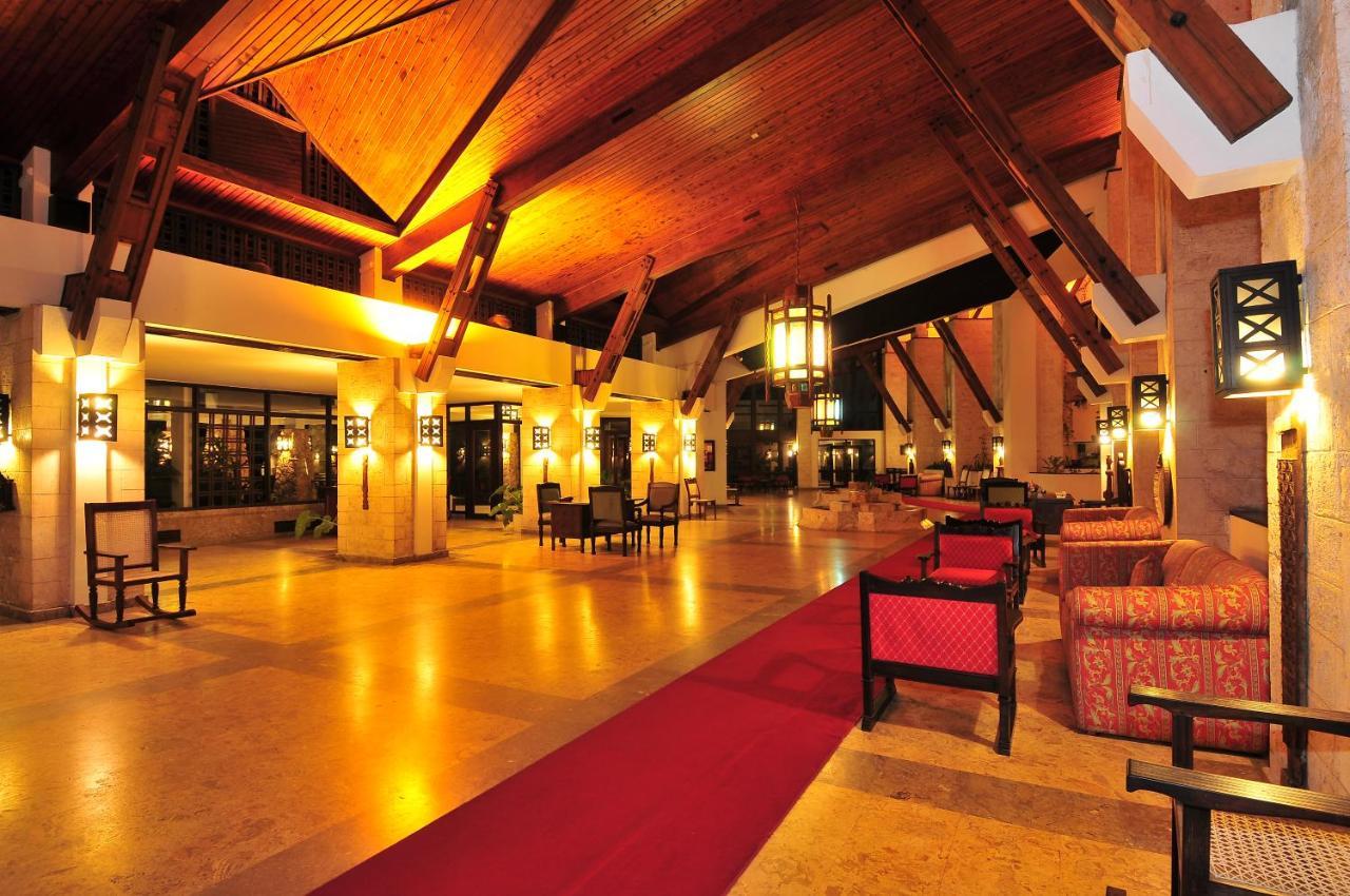 Mombasa Continental Resort Shanzu Exteriör bild